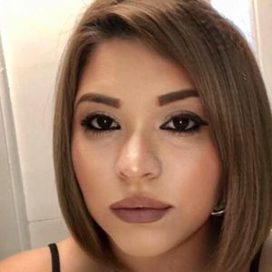 Meet your Posher, Dania